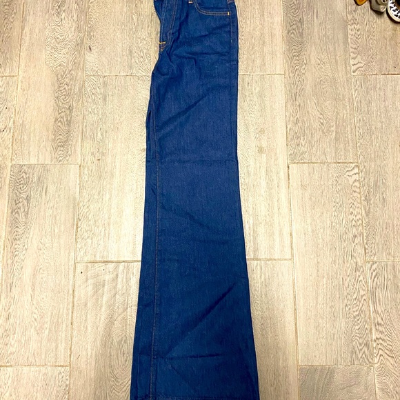 7 For All Mankind - Picture 2 of 3